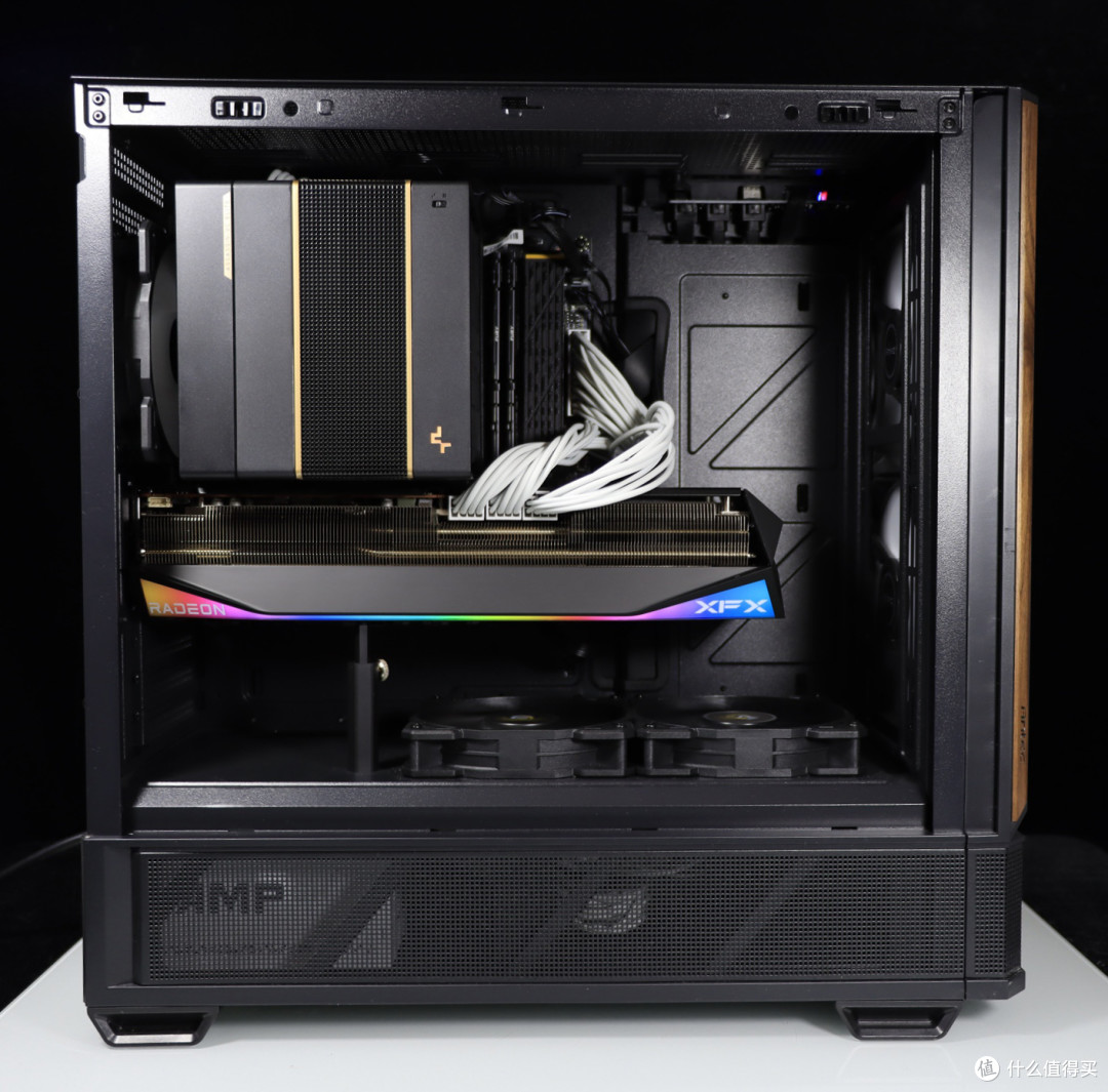 搭配 9070 XT 显卡也能让 9850X3D 轻松干掉 285K