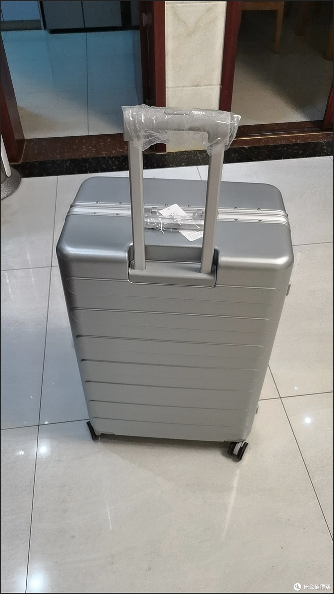 铝框万向轮行李箱,实用与颜值兼备