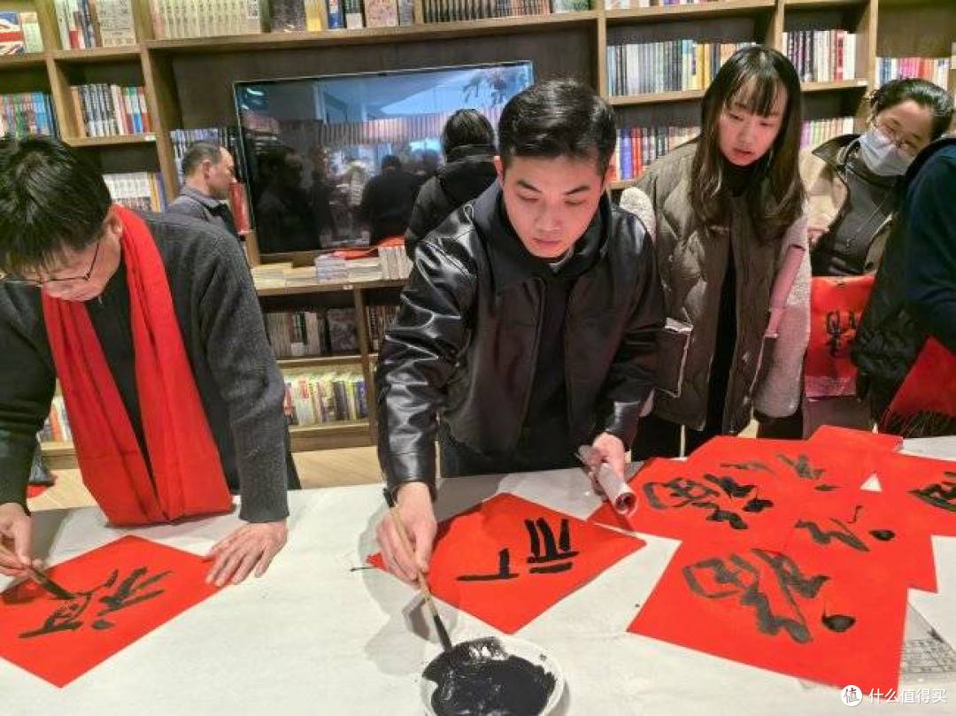 “翰墨舞凤凰”青少年书画展在浦口凤凰山开幕