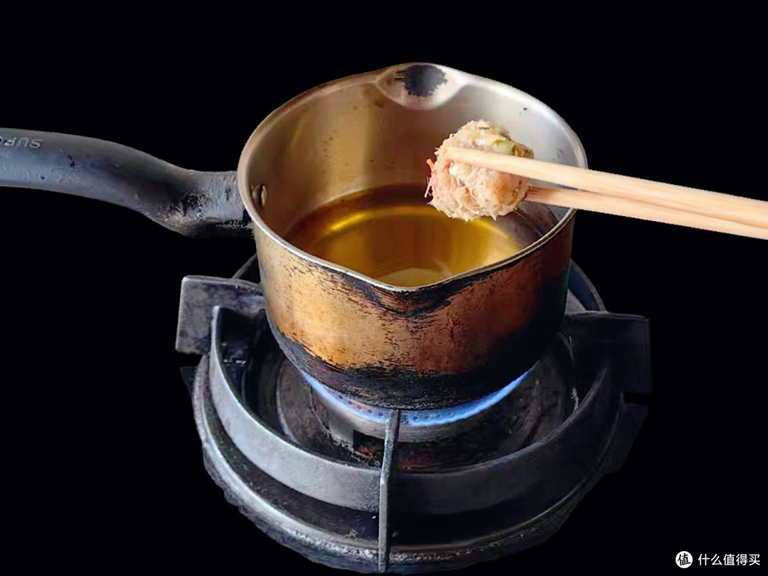 这一口是年味 :我家的年,是炸丸子锅里飘出来的香~
