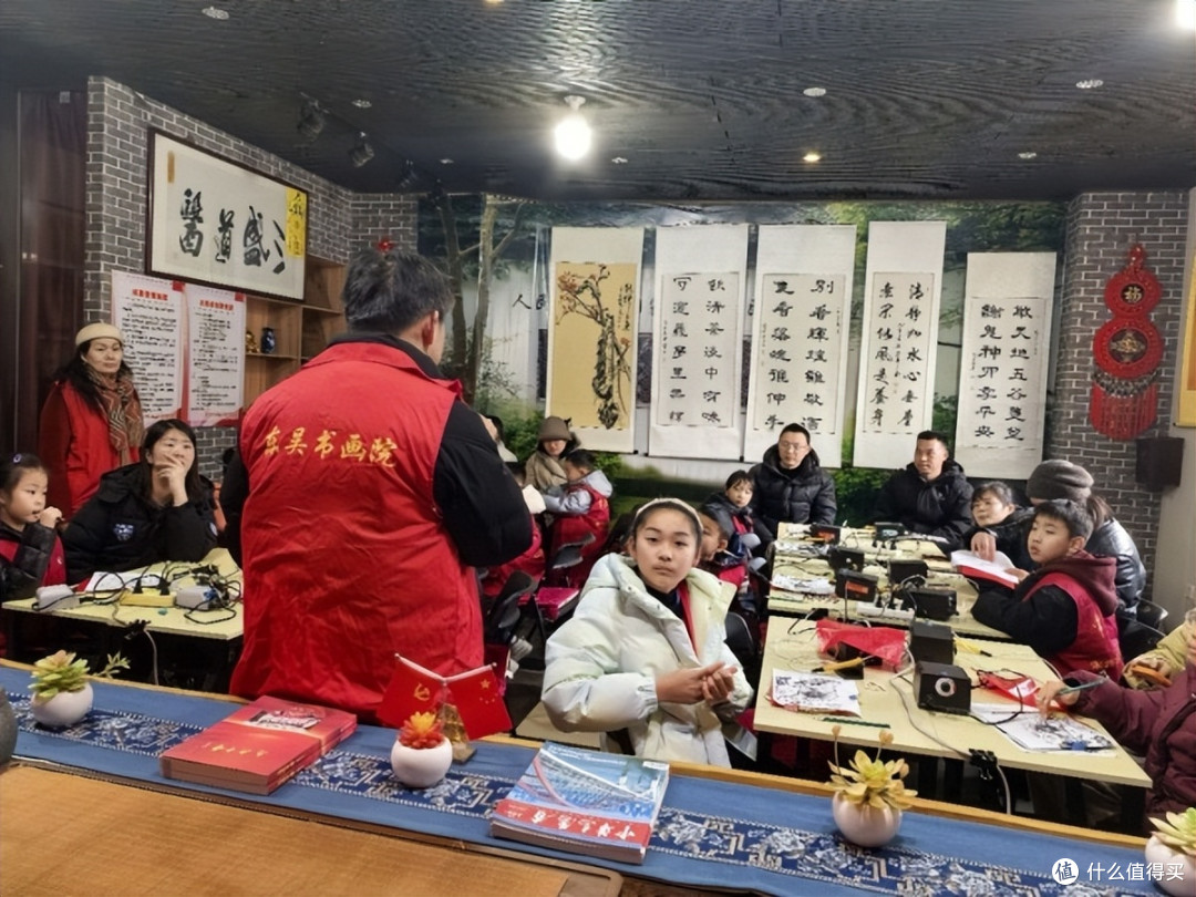 江苏常州:非遗润童心 文化永传承 探趣童梦烙画