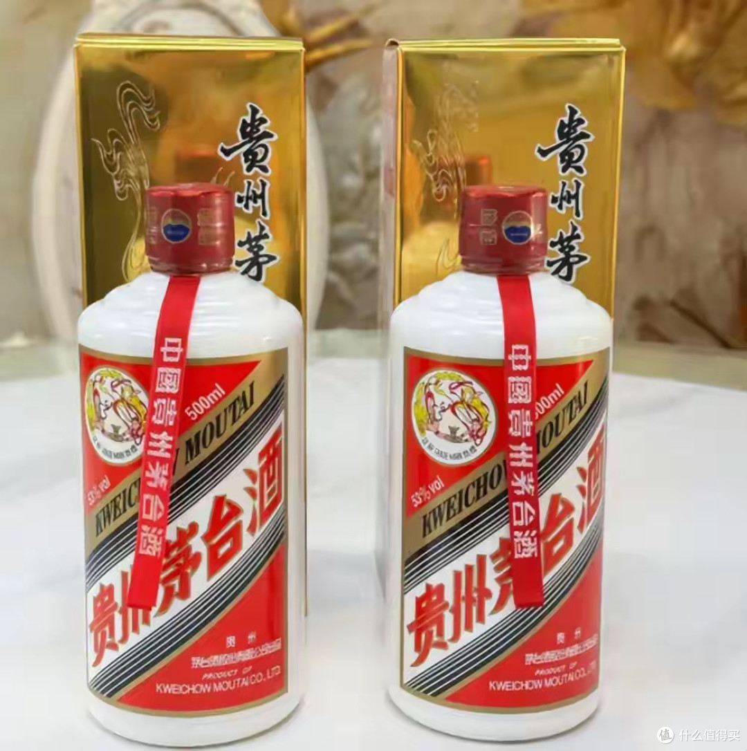 杀疯了!茅台再推新品光瓶酒入局,定价156元/瓶,瞄准中产圈