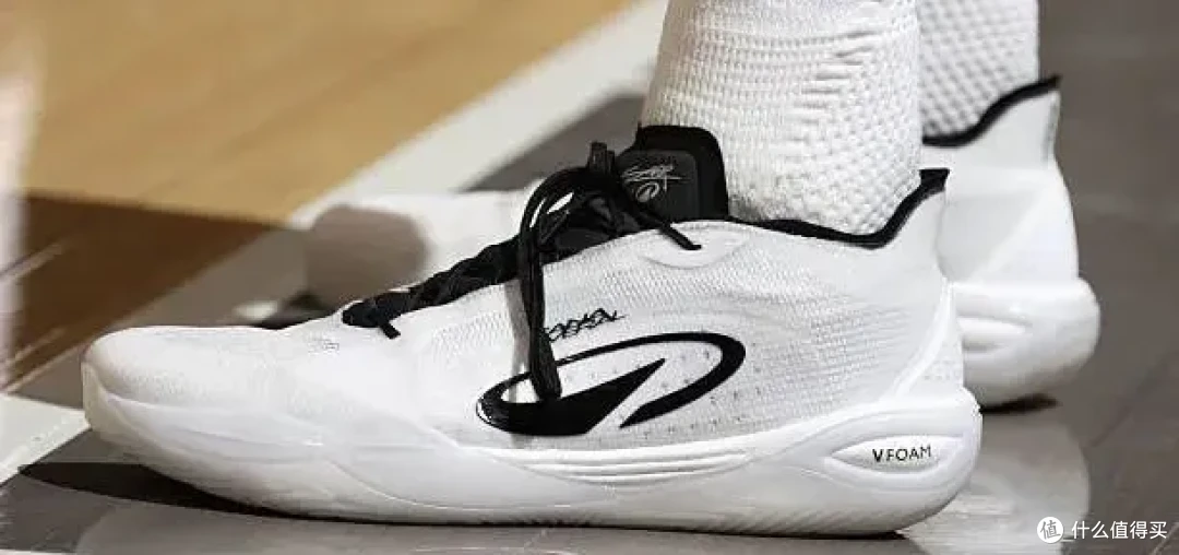 【NBA每日上脚】他往那一站,最美Kobe 6就是它!