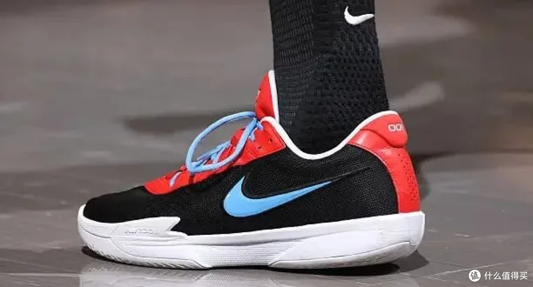【NBA每日上脚】他往那一站,最美Kobe 6就是它!