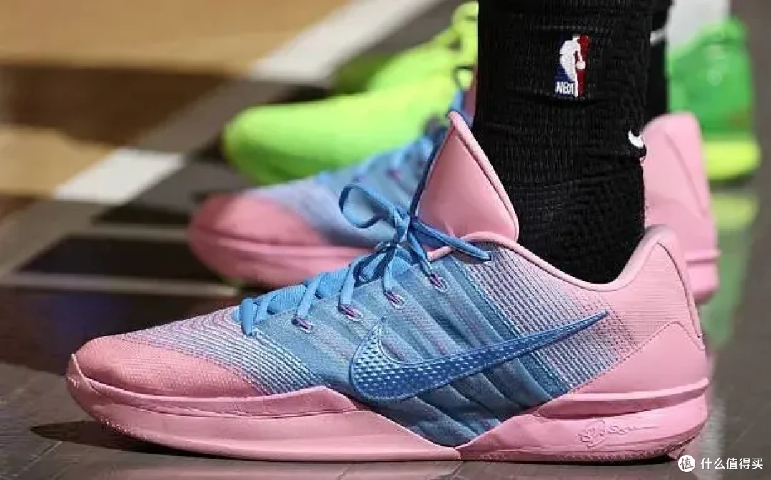 【NBA每日上脚】他往那一站,最美Kobe 6就是它!