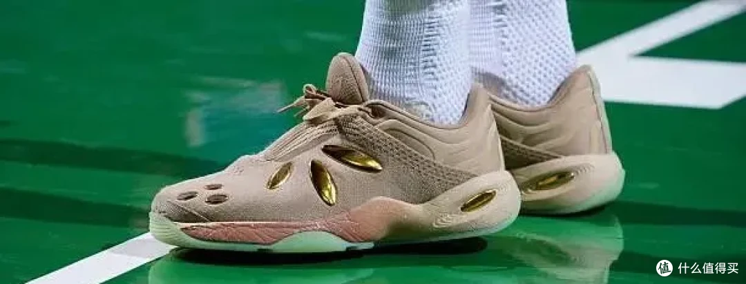 【NBA每日上脚】他往那一站,最美Kobe 6就是它!