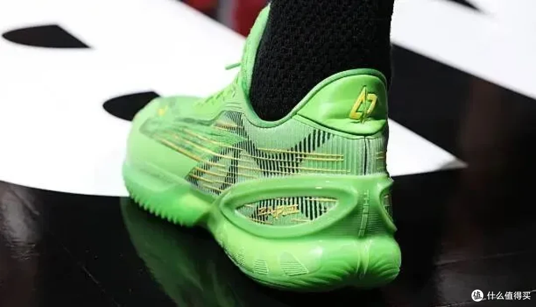 【NBA每日上脚】他往那一站,最美Kobe 6就是它!