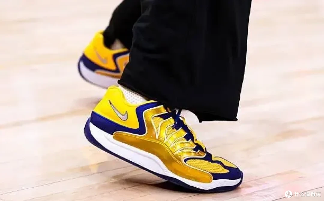 【NBA每日上脚】他往那一站,最美Kobe 6就是它!