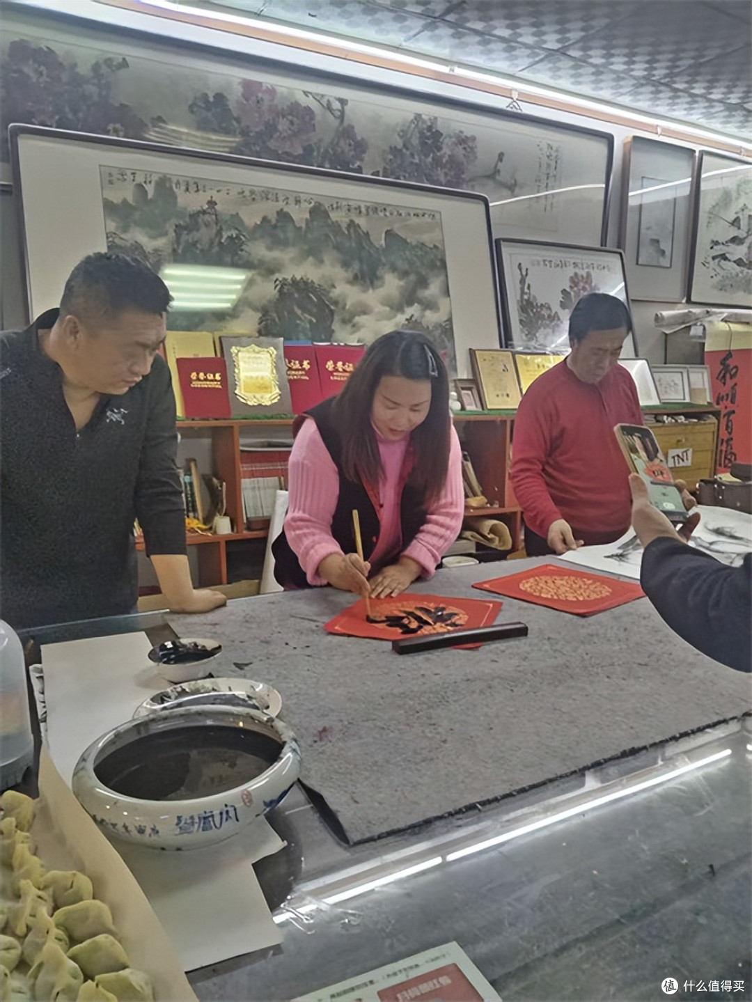 唐山市开平凤凰花卉田野画苑举办迎新纳福书画家笔会话动