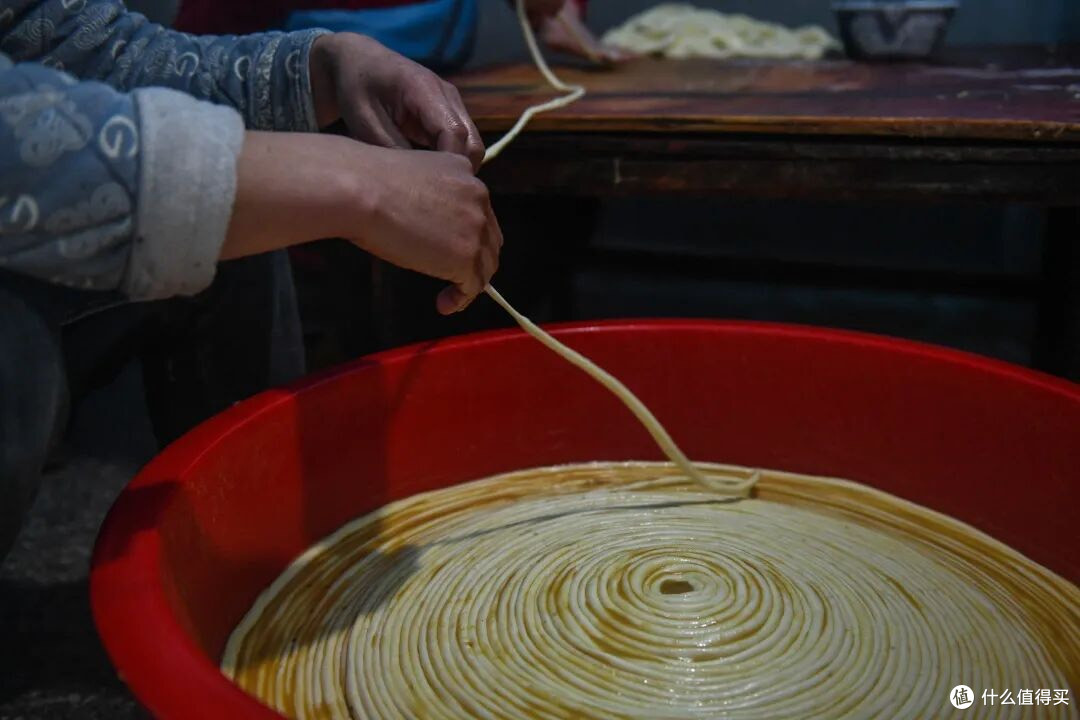 指尖上的年味|那盘金黄的馓子,再也回不来了