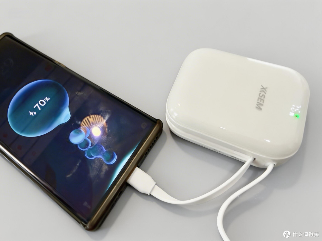 西圣 PB-S:10000mAh 半固态电芯 + 双线快充 = 随身口袋充电站