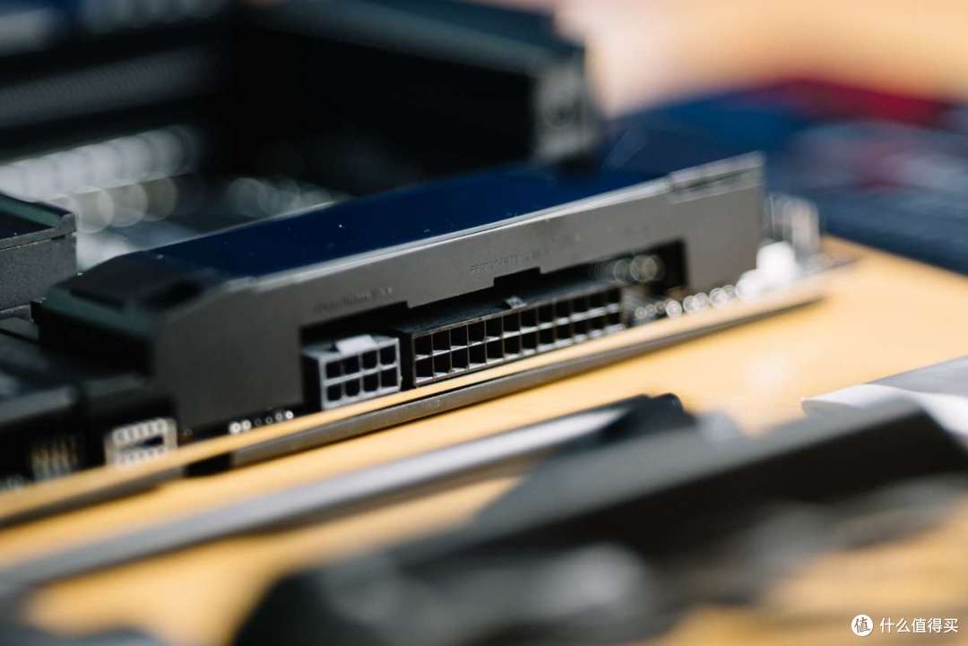 iGame X870E VULCAN OC V14评测:解锁锐龙性能,定义体验新旗舰