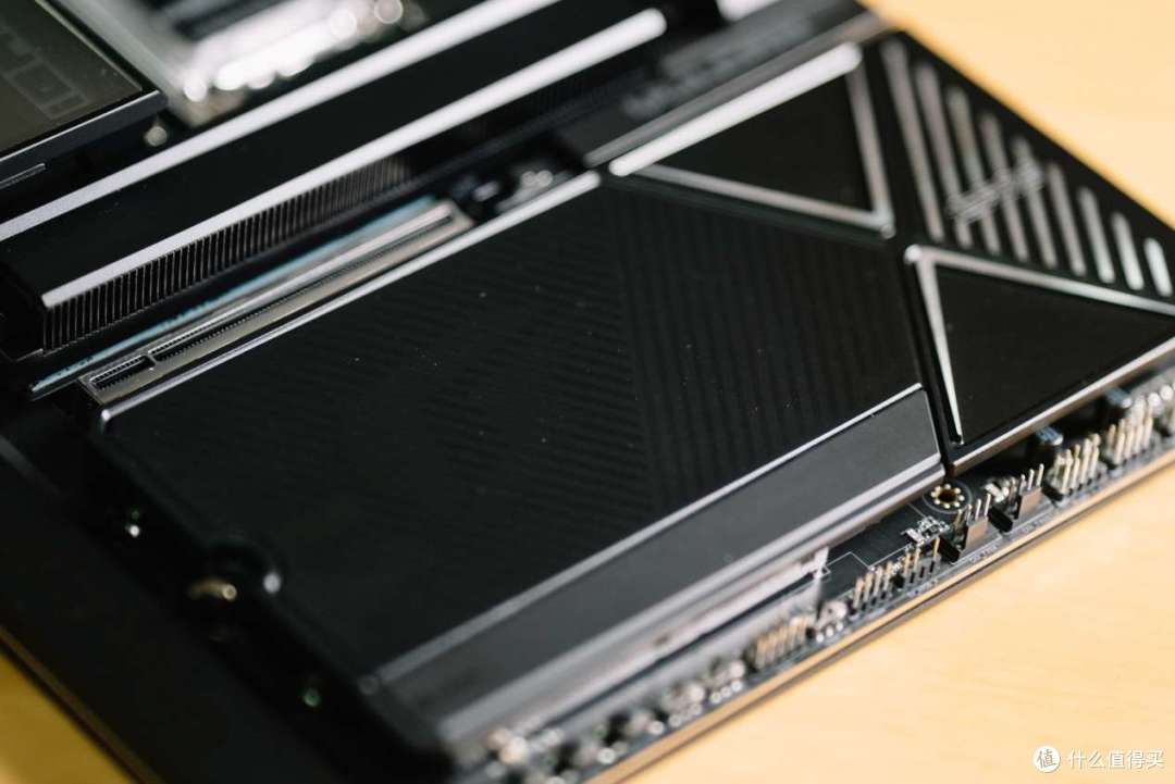 iGame X870E VULCAN OC V14评测:解锁锐龙性能,定义体验新旗舰