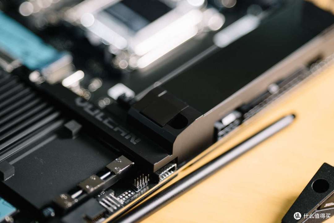 iGame X870E VULCAN OC V14评测:解锁锐龙性能,定义体验新旗舰