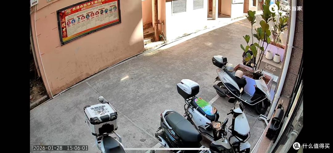 咖啡店实测小豚当家鲸瞳Max:夜视全彩+双摄,监控终于安心了!