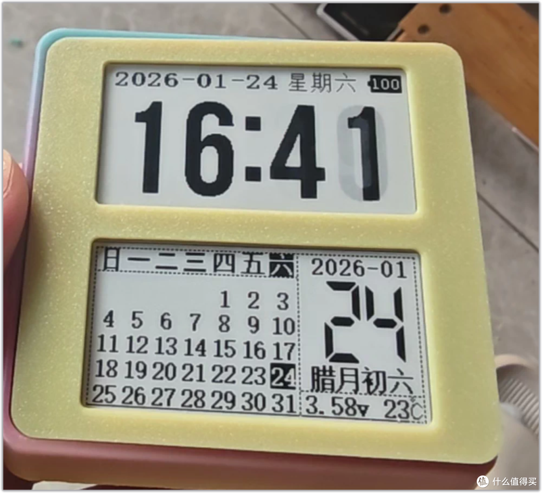 某鱼大佬手搓墨水屏时钟!超市电子价签遭毒手,这操作城会玩