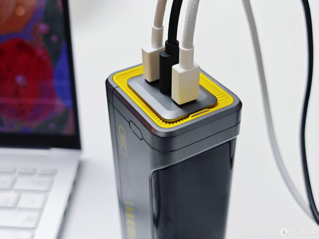 奥海310W星舰Pro充电宝,双C口盲插 140W,三口同充搞定数码设备