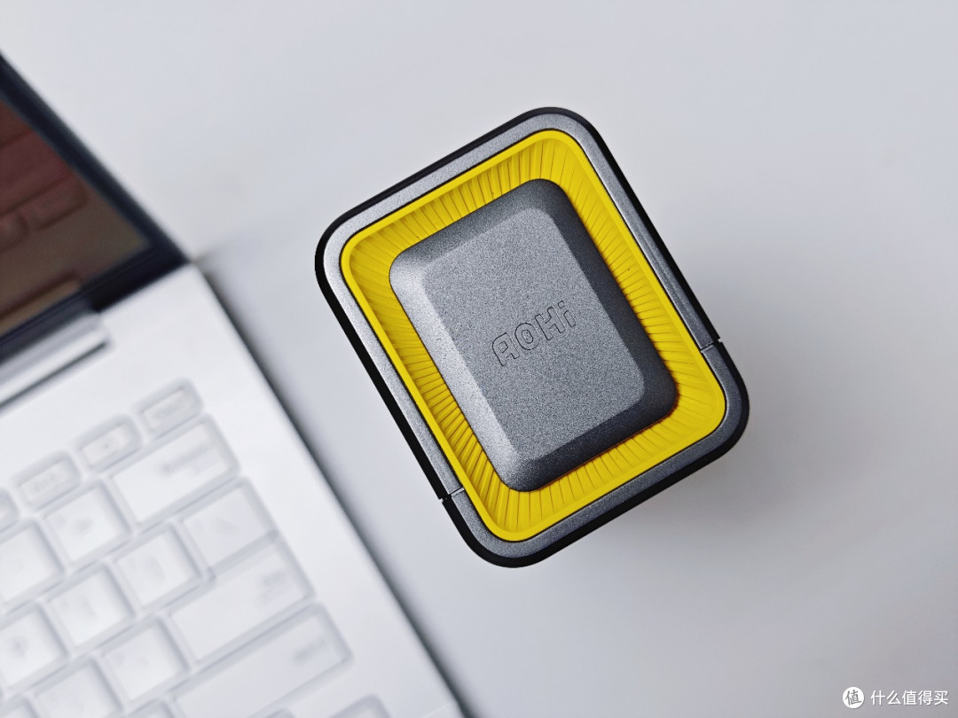 奥海310W星舰Pro充电宝,双C口盲插 140W,三口同充搞定数码设备
