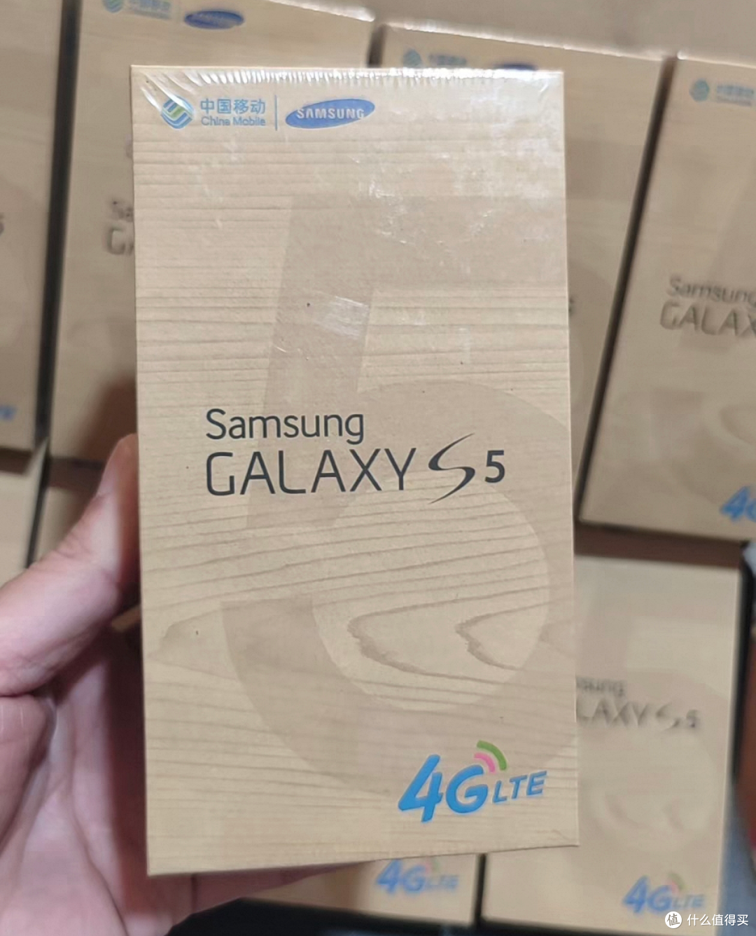 大量全新三星S5流入咸鱼,12年前机器卖285元,昔日机皇风采依旧
