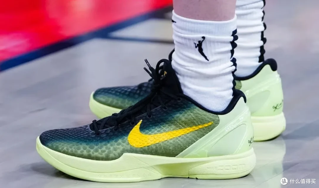 “3D眼镜”配色丑?那就等克拉克Kobe6 PE!