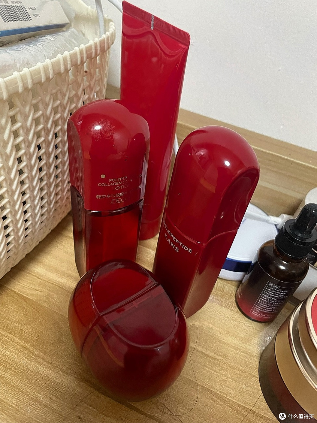 韩束红蛮腰水乳套装:新年送礼的护肤优选