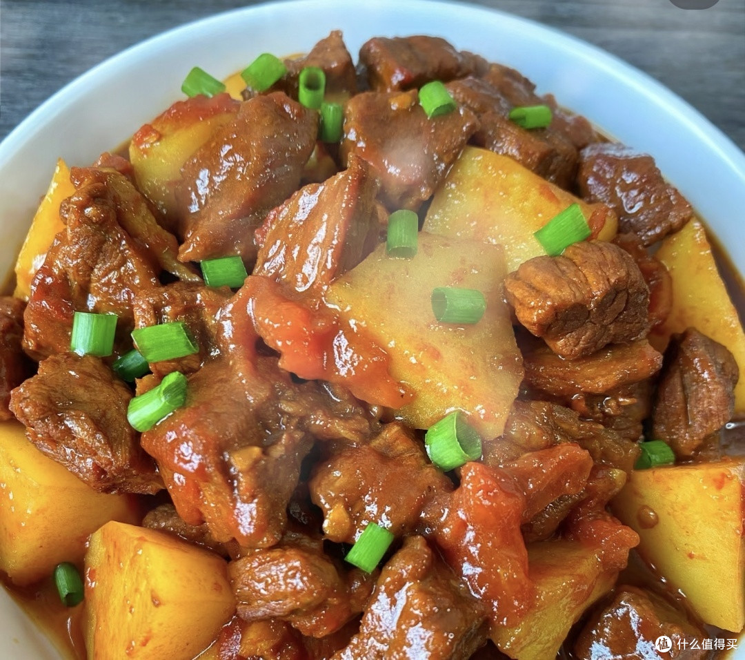 土豆炖牛肉:年夜饭的经典家常菜