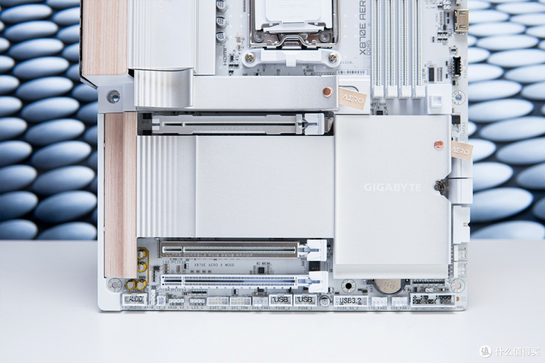 重构科技美学,技嘉X870E AERO X3D WOOD上机测试