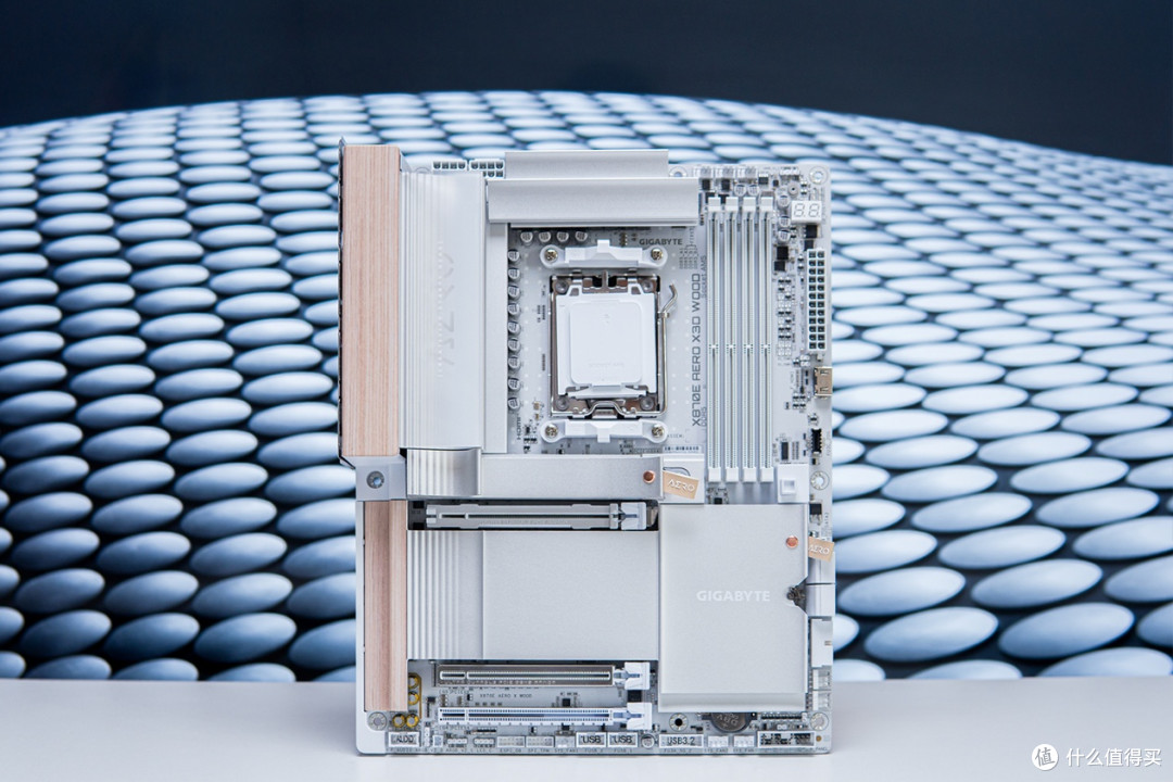 重构科技美学,技嘉X870E AERO X3D WOOD上机测试