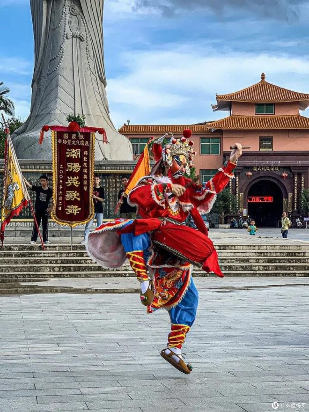 奔赴一场年味之旅：去看潮汕英歌舞！