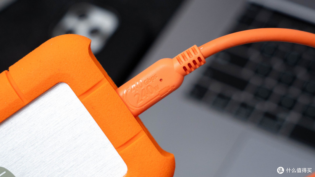 数码创作者的极速伙伴：雷孜LaCie Rugged SSD4 移动固态硬盘