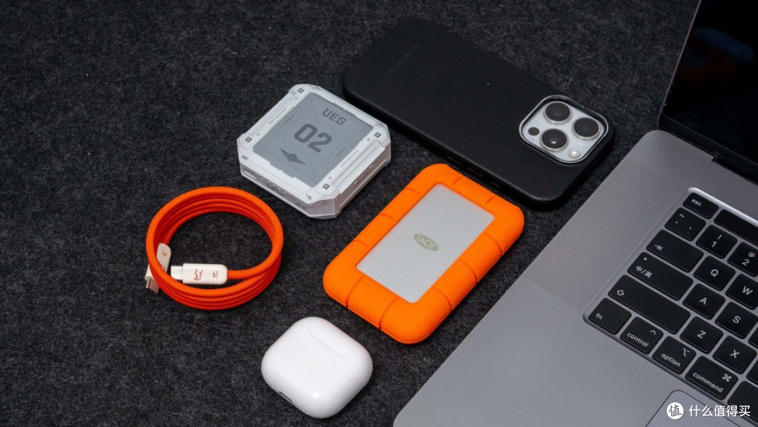 数码创作者的极速伙伴：雷孜LaCie Rugged SSD4 移动固态硬盘