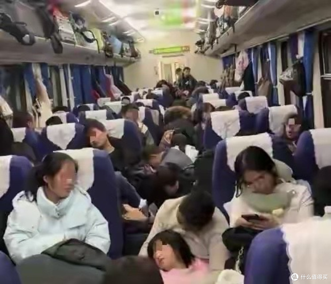 绿皮车抢疯了,第三方平台被约谈!今年春运,这脸打得太响