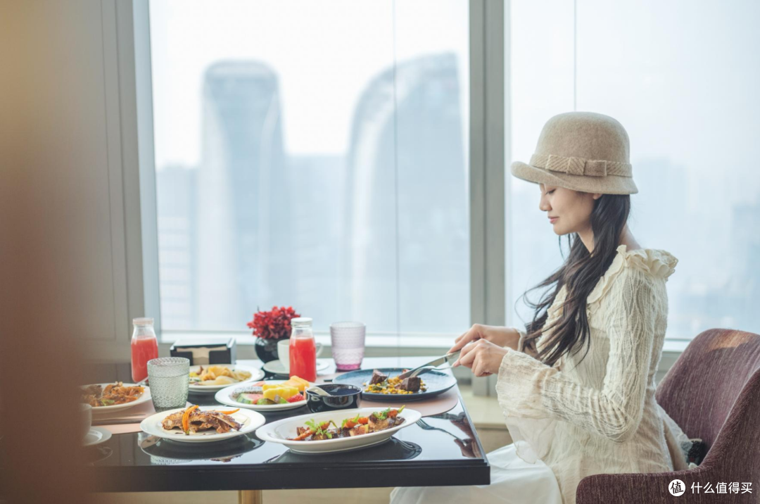 真不是凡尔赛!花1000+入住有历史底蕴的奢牌,真的很香