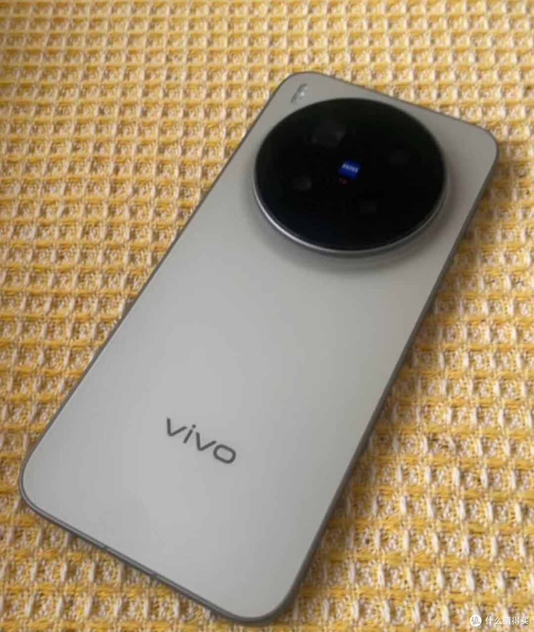 vivo这次真的“杀疯了”!X300 Pro深度评测,5199起香不香?