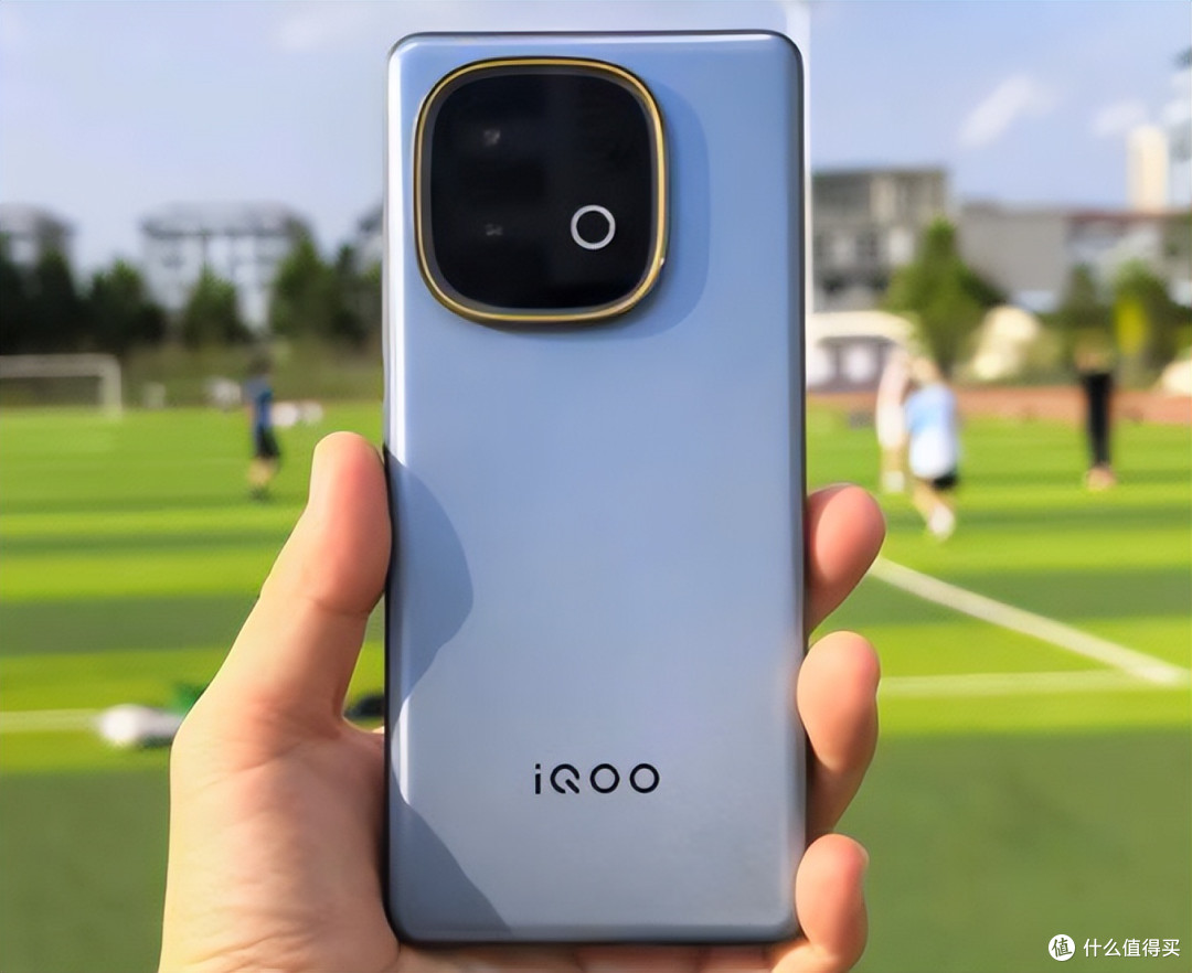 iQOO发力千元市场,8000mAh+天玑9400+芯片+OIS防抖,跌至1699元