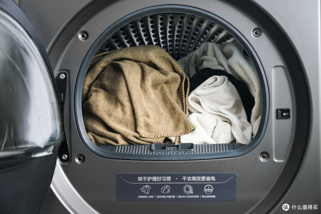双控加速烘,新年倍净爽:小天鹅小乌梅3.0洗烘套装