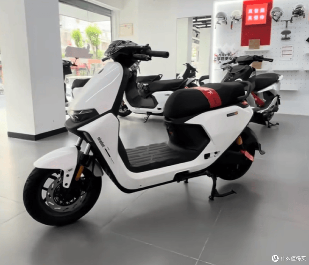 6000元电摩怎么选?小牛/爱玛/九号/台铃热门机型对比攻略!