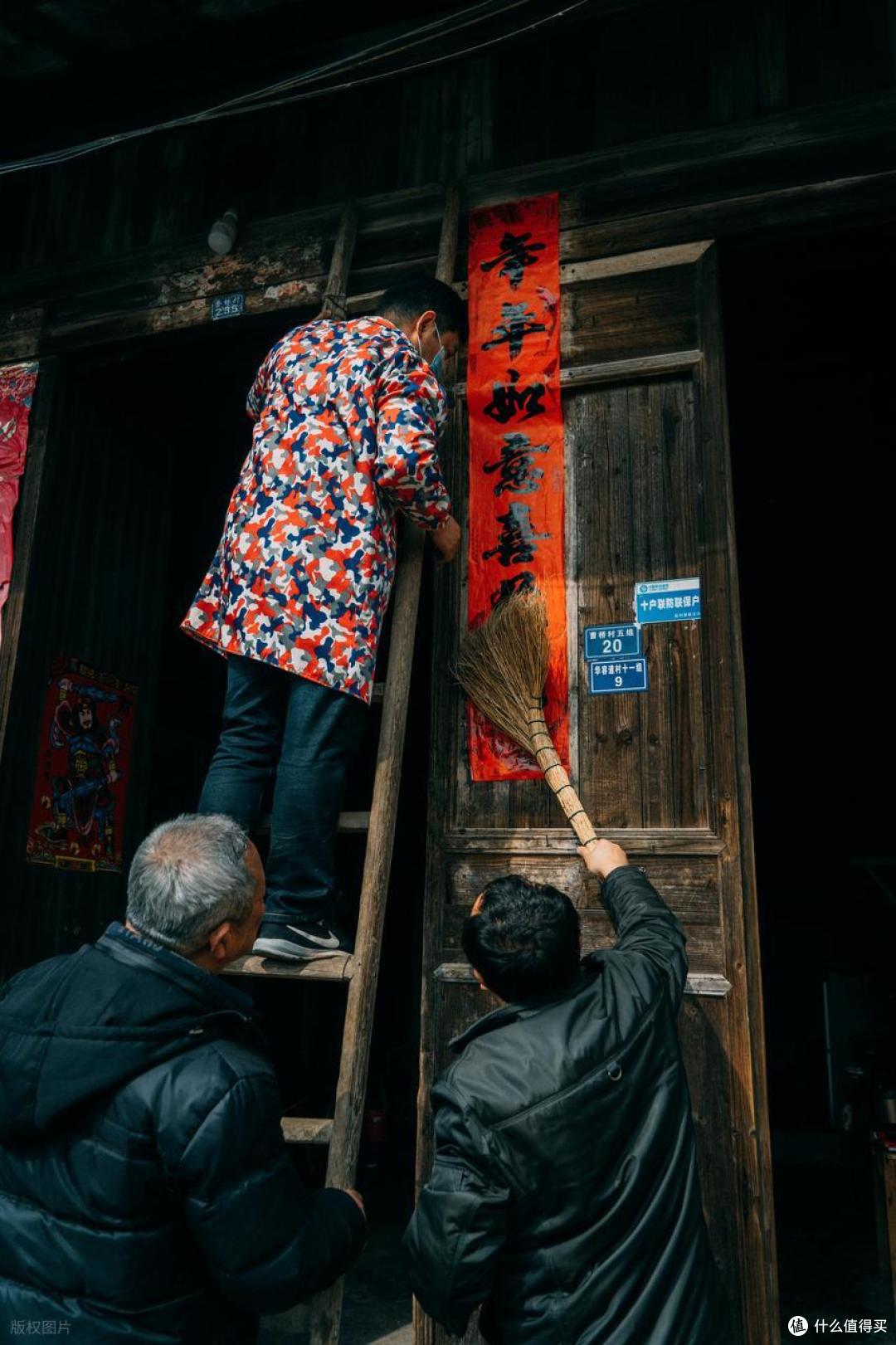 过年贴春联有讲究,牢记“四不贴”,迎福纳祥,新一年人旺财也旺