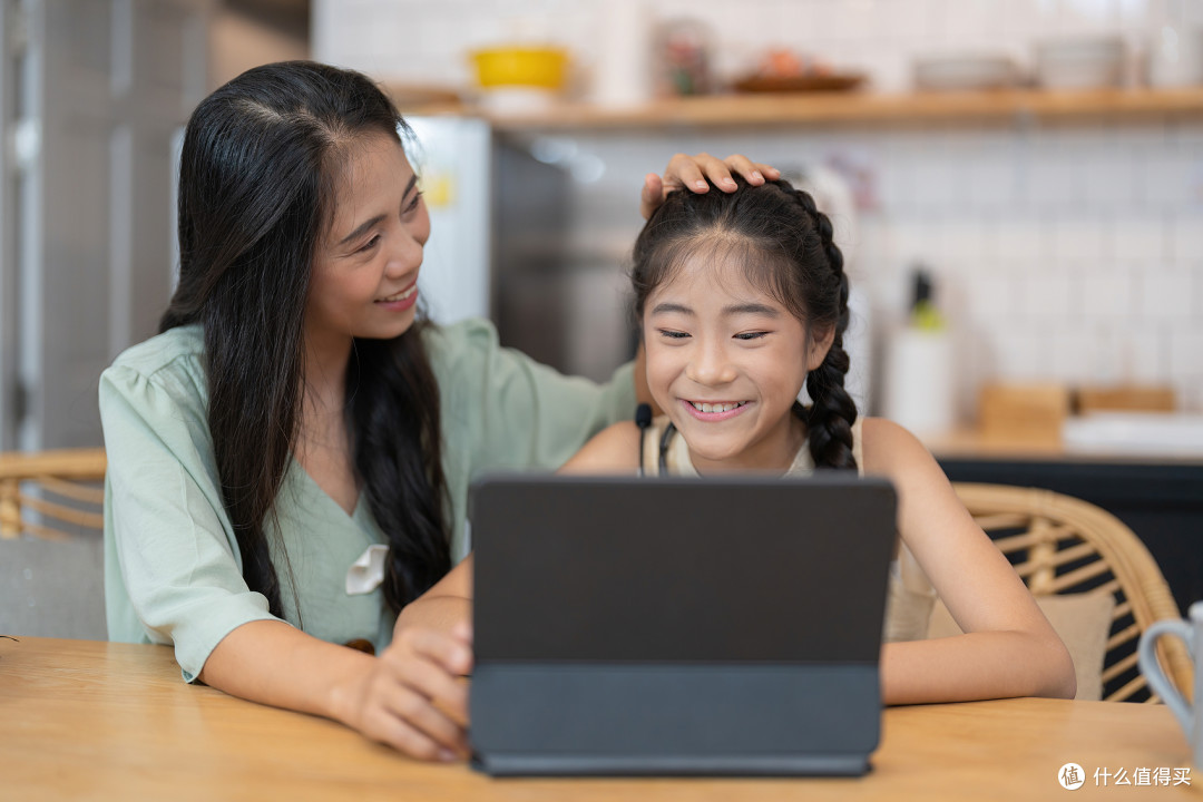 孩子总跟AI对话正常吗?别慌!这可能是新时代的成长方式