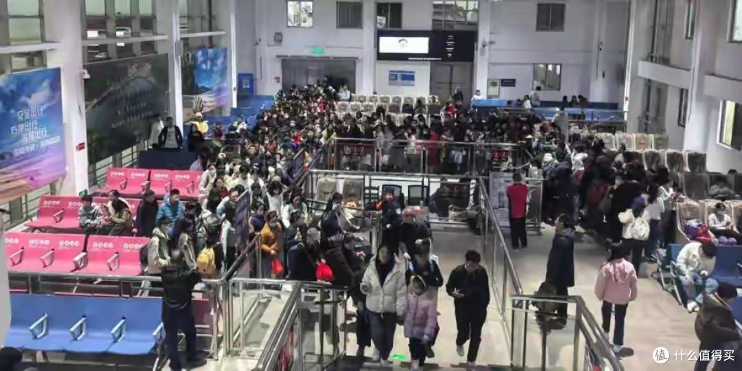 车票秒空、黄牛加价!海南封关首考,琼州海峡为何这么火?