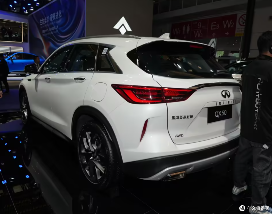 英菲尼迪QX50:20万级“黑科技”豪华SUV,性价比卷王深度解析