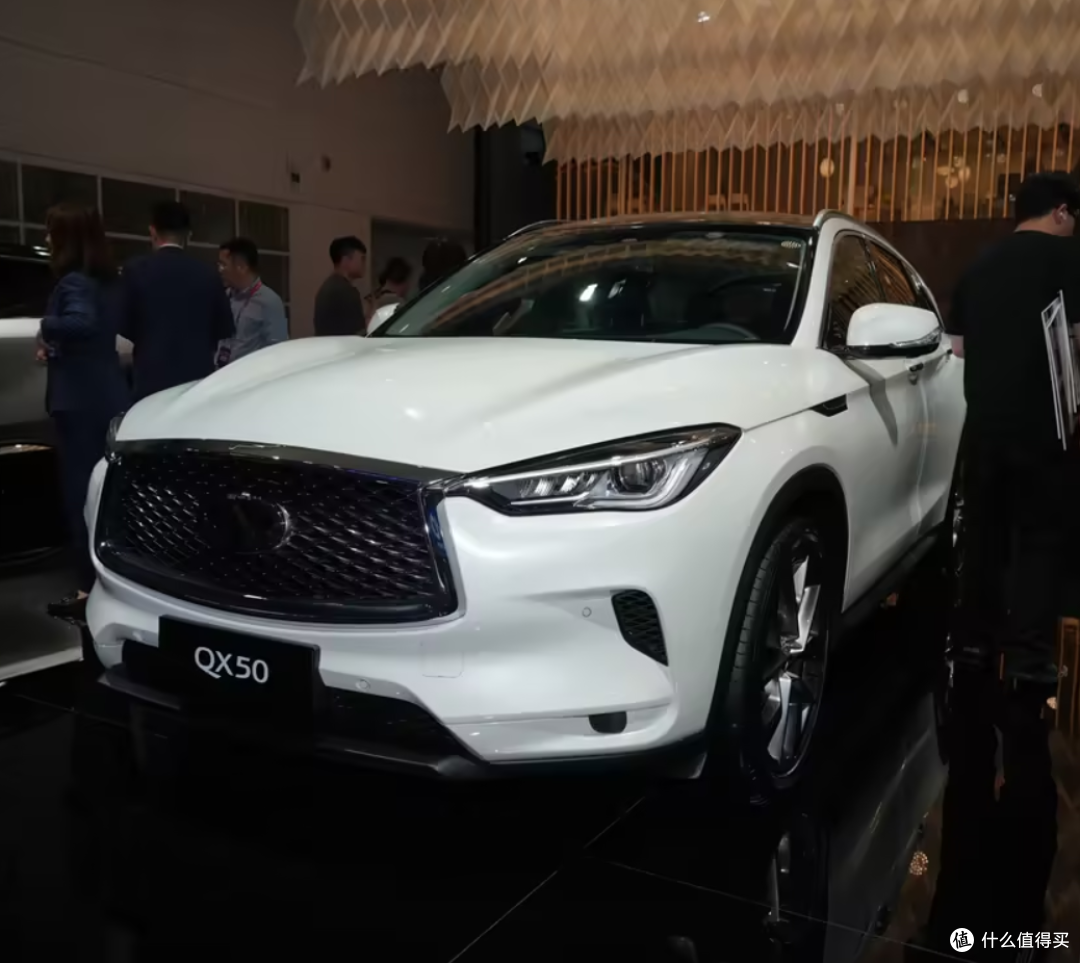 英菲尼迪QX50:20万级“黑科技”豪华SUV,性价比卷王深度解析