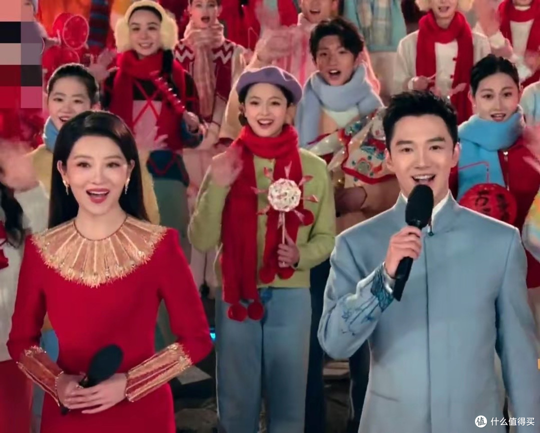 观众太受罪？王菲春晚舞台遭群嘲，网友10字毒评“杀人诛心”！