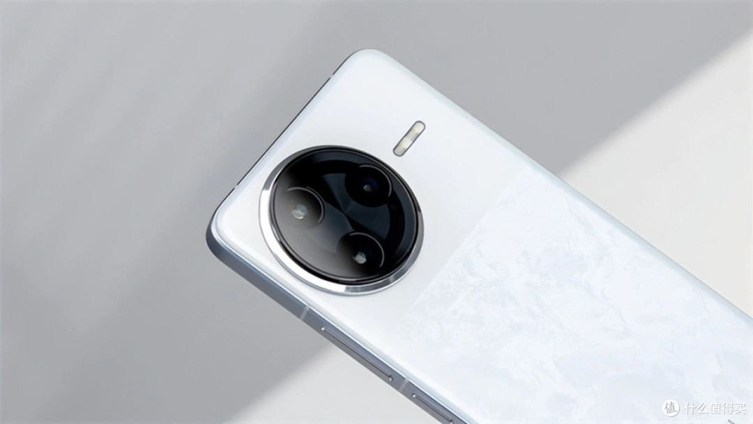 小米诞生“新卷王”,从4299元降至2844元,16GB+512GB+2K屏+120W
