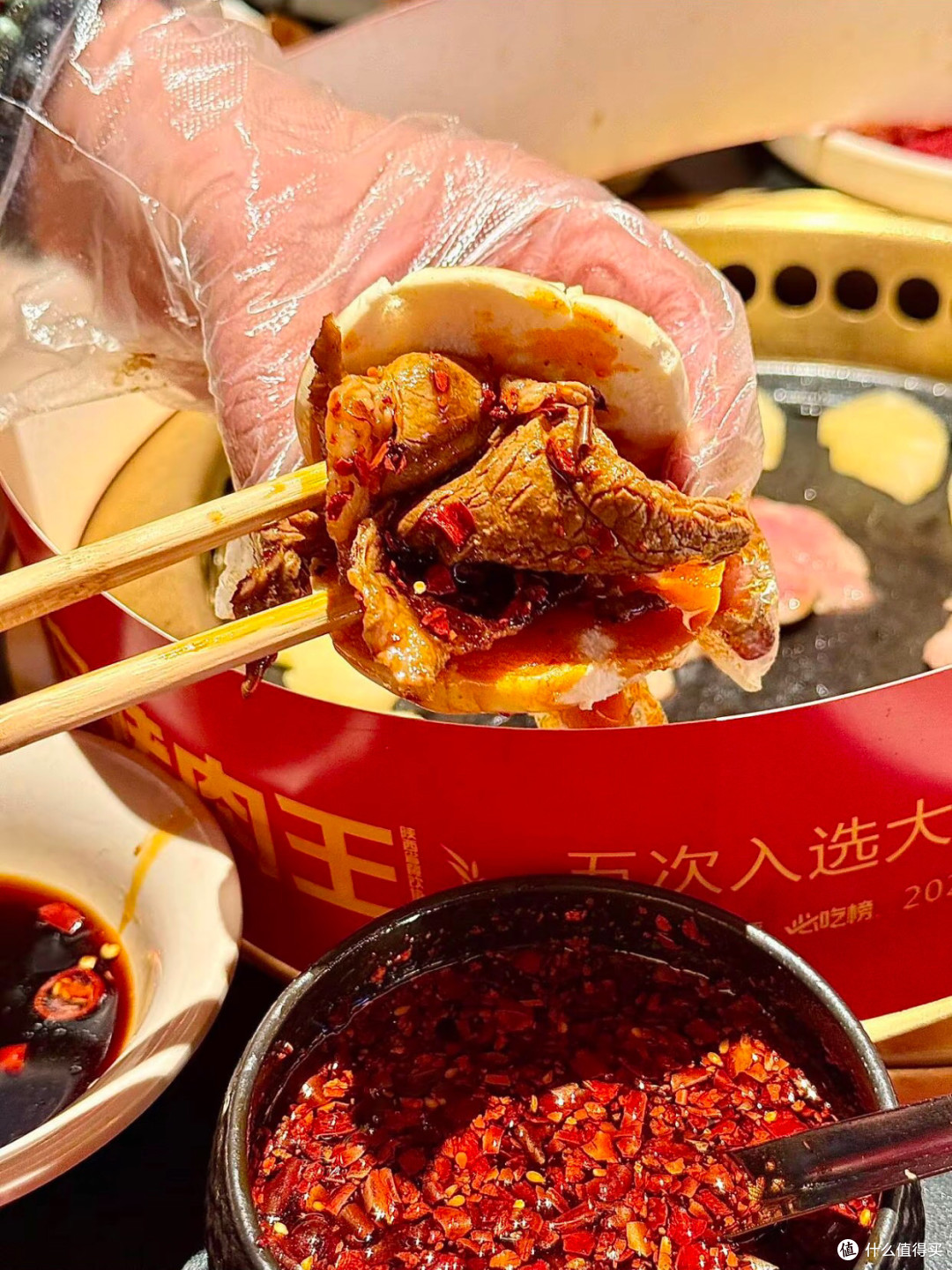 烟火开年在火炉旁烤肉，解锁新年第一份美味