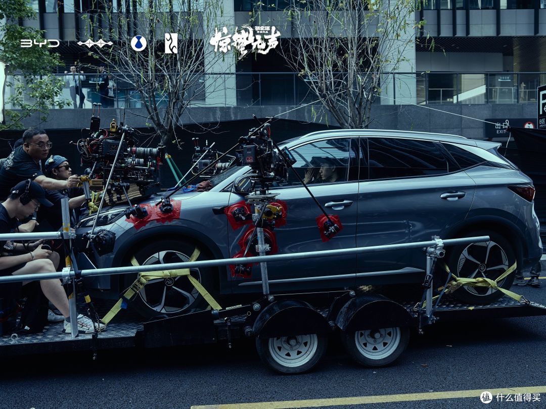 方程豹：不仅是车，更是守护家国的温暖力量！