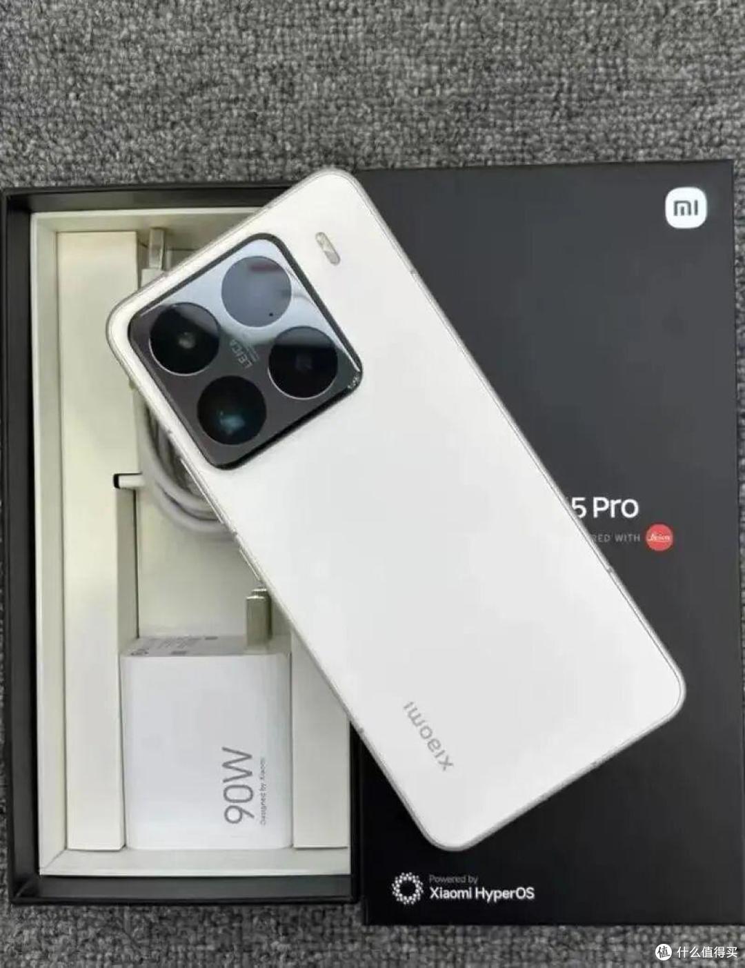 小米15 Pro的价格狂降,徕卡三摄+2K的高清屏,还值得入手吗?