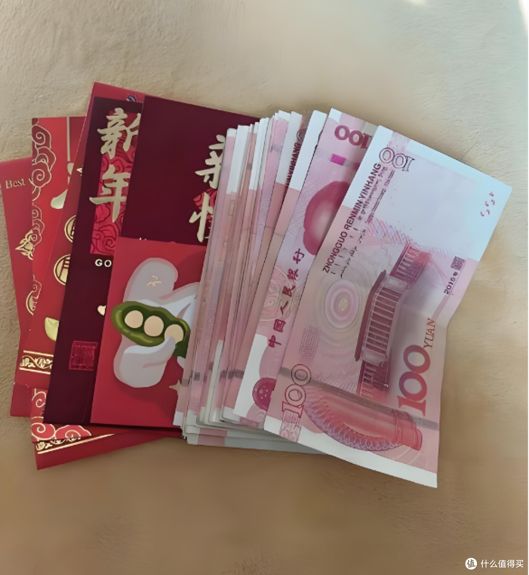 10岁娃把亲爹告上法庭,因8万压岁钱被偷,法院判:连本带息全还
