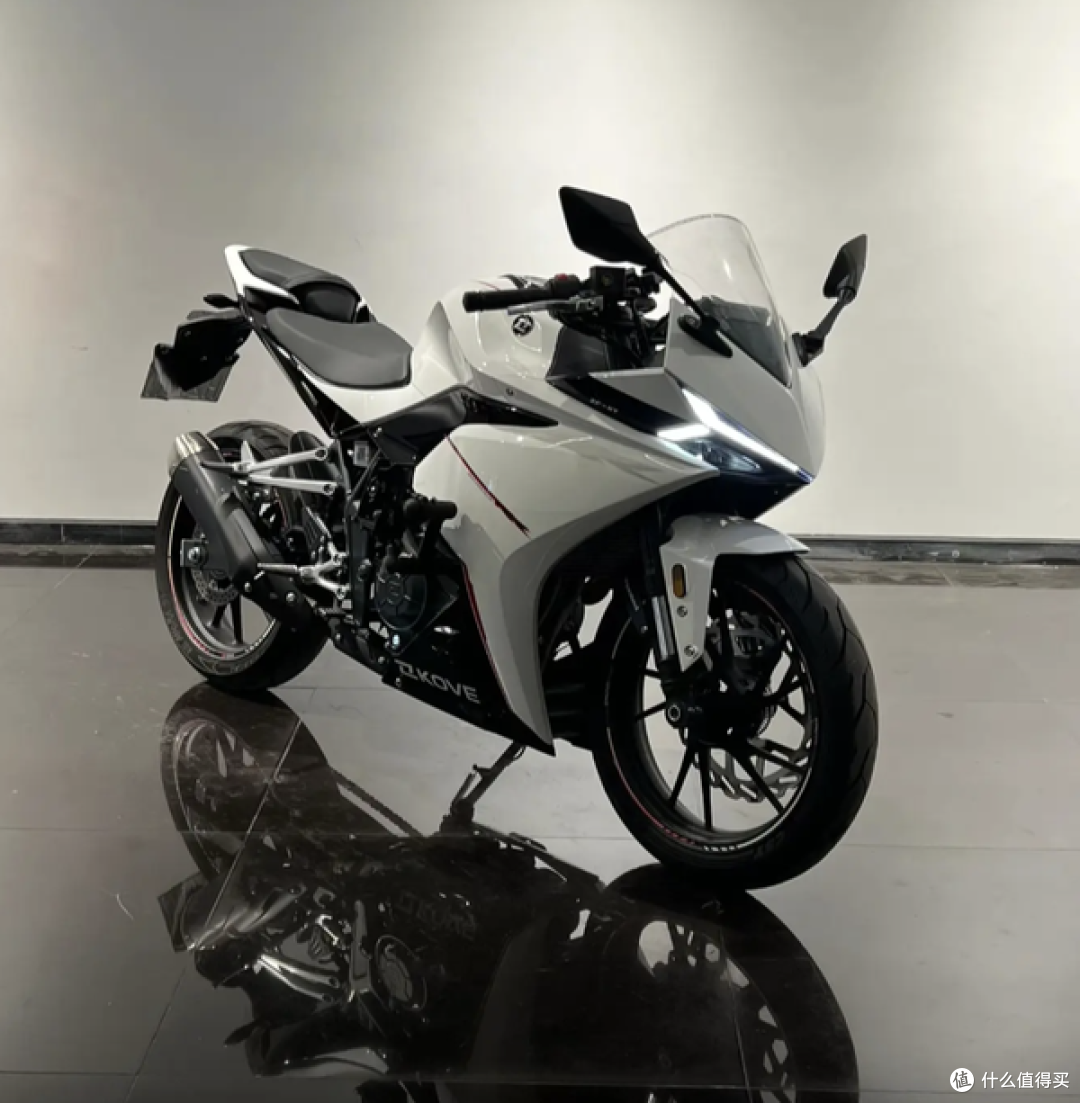 1.88万的 凯越刺鸟250RR深度评测：新手入坑防忽悠指南！