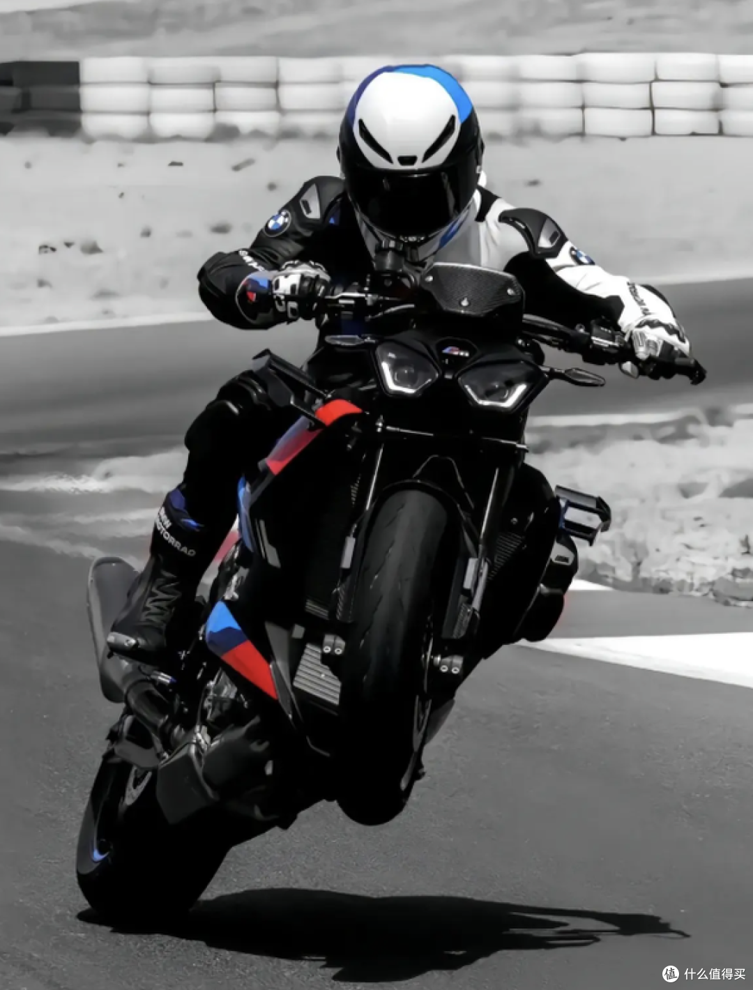 准备入手宝马S1000R：两万公里不换这个零件，当心爆缸！